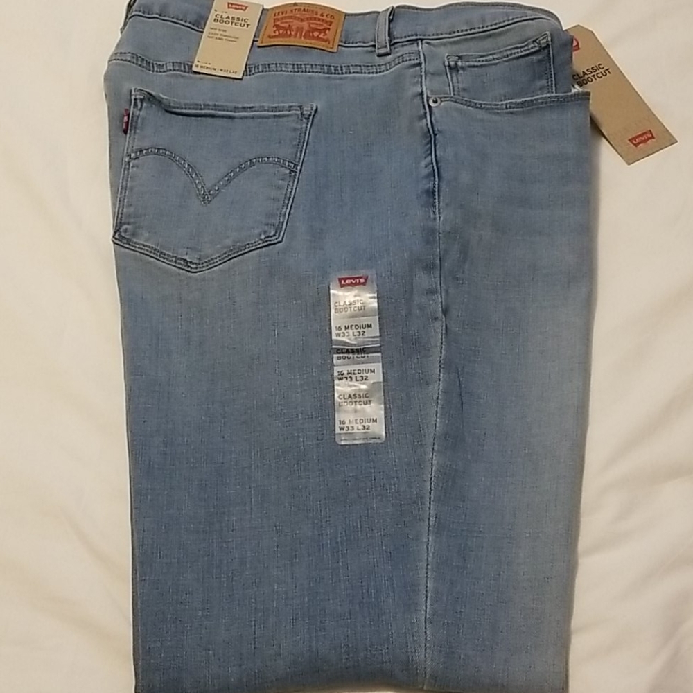 Classic Bootcut Levi's SIZE 16